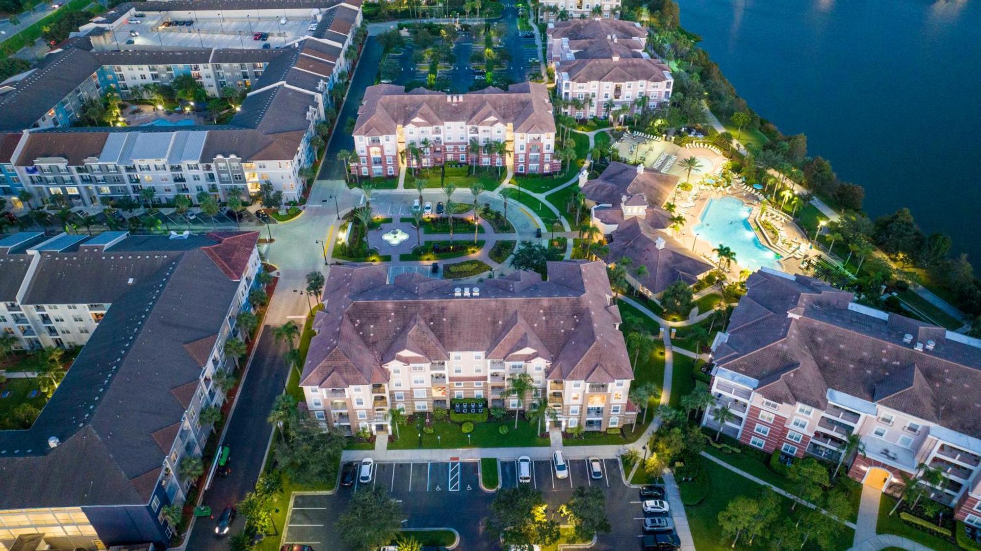 Location Location Near Parks! Int'l Dr * Orlando
