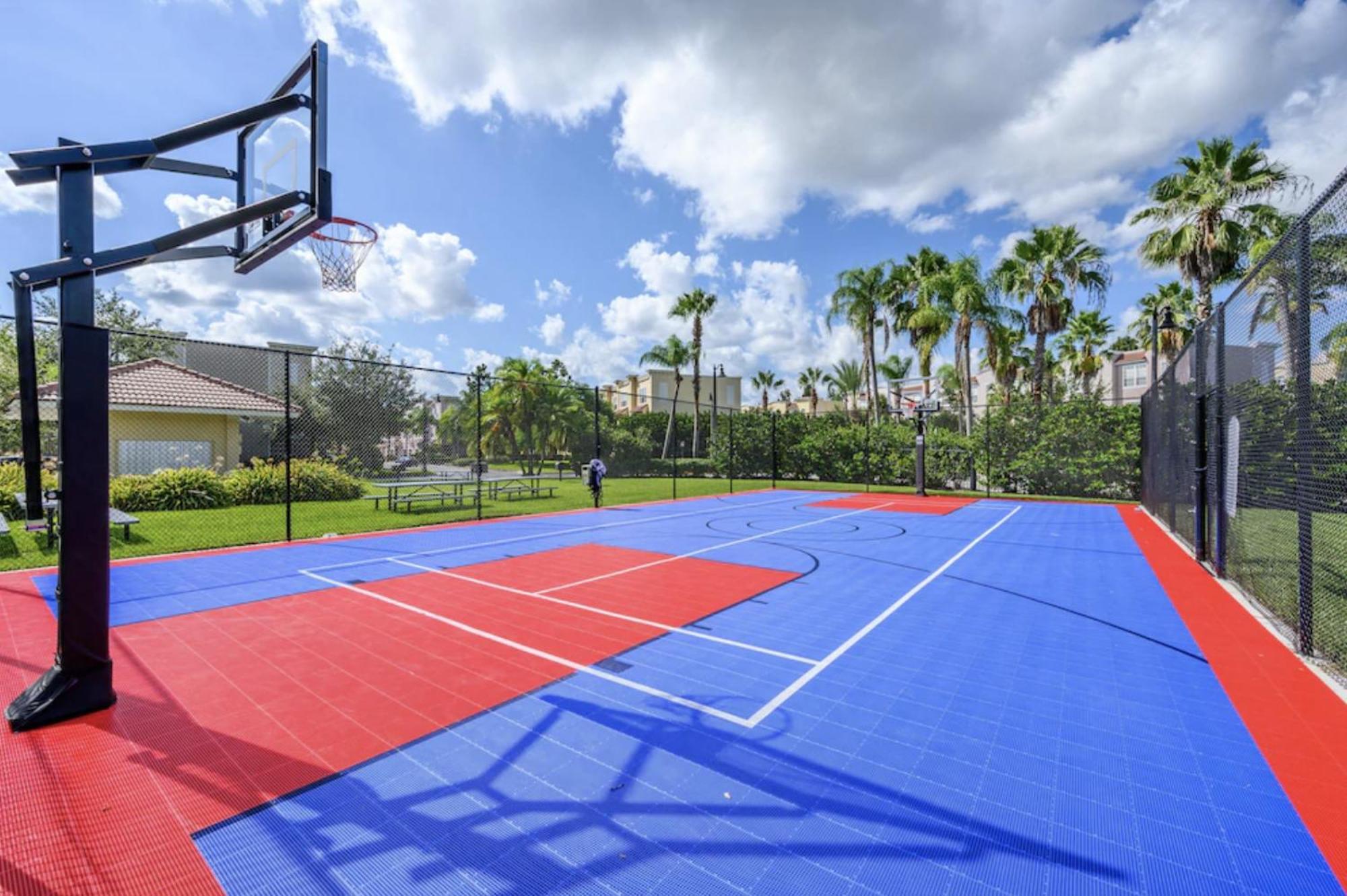 Location Location Near Parks! Int'l Dr Apartment Orlando